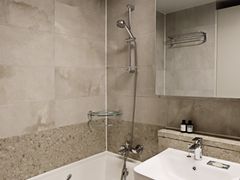 Newly built 4-room luxury apartment 4th image