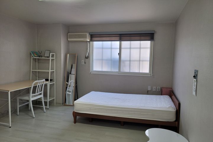 Chungbuk National University, Jungmun, Single 18th image