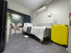 Raum Suite 502 18th image