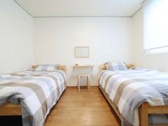 Two-room apartment, 5-minute walk from Seoul  0th image
