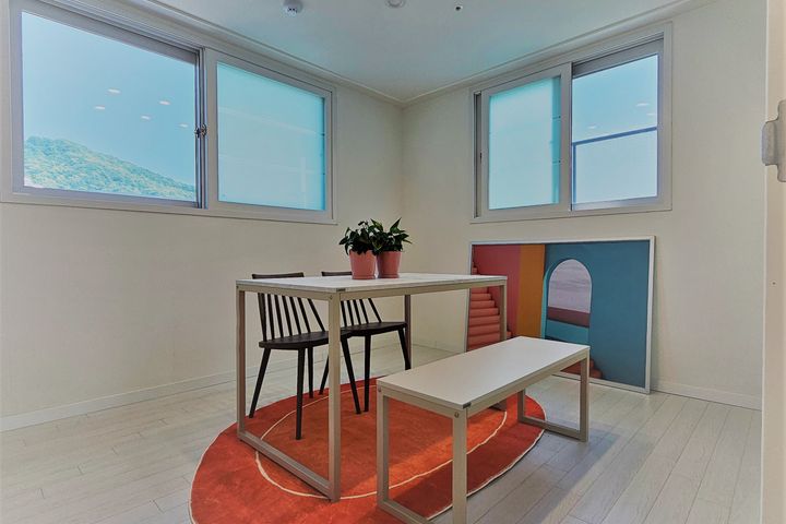 Fully furnished, comfortable home like your o 11th image