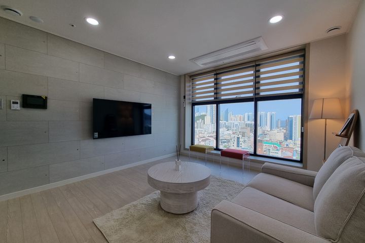 Newly built, fully furnished unit with a view 1th image