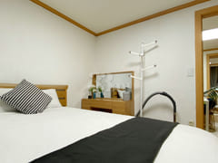 π Samsung Two-Room Apartment #SeolleungPark 8th image