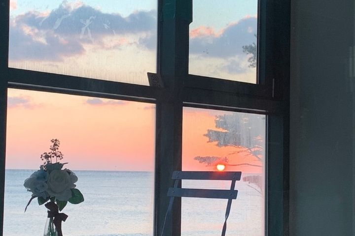 3-Room Ocean View – 10m from the Sea 0th image