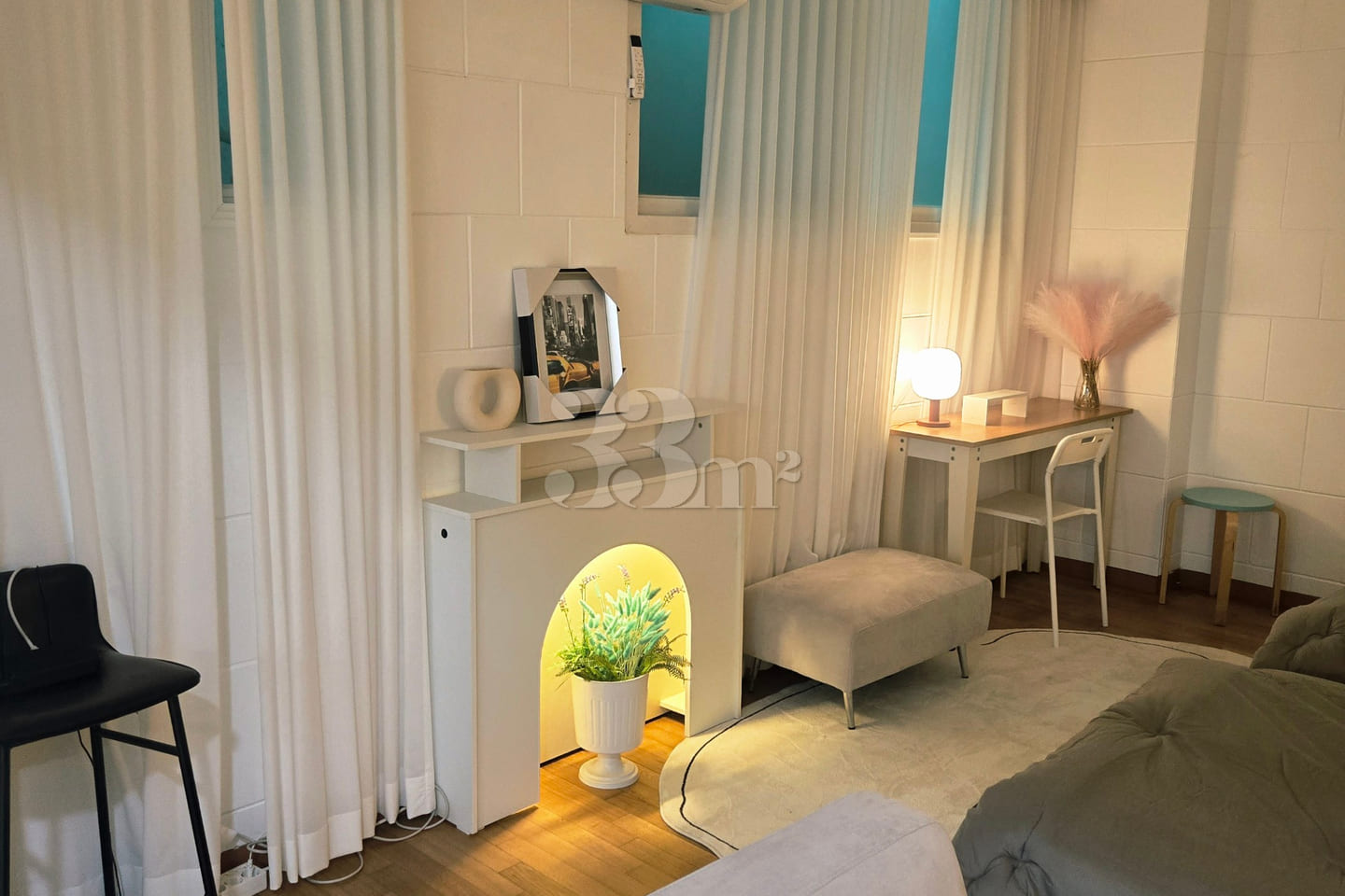 Spacious, pristine room (no noise from floors 1th image
