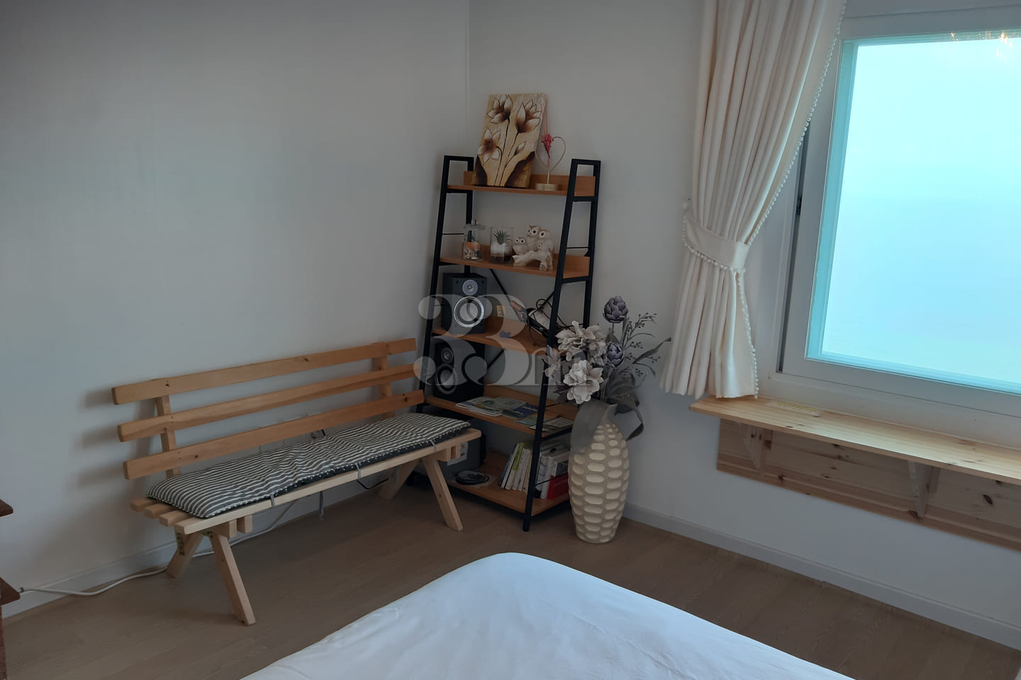 Wave's Room 11th image