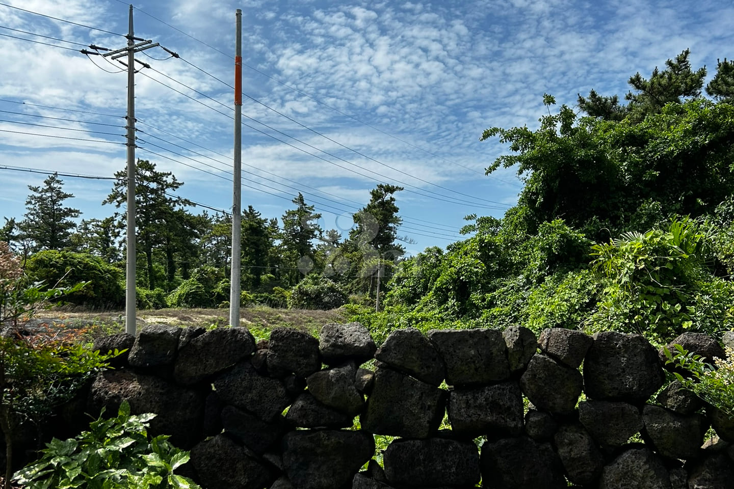 Detached house within walking distance of Hye 1th image