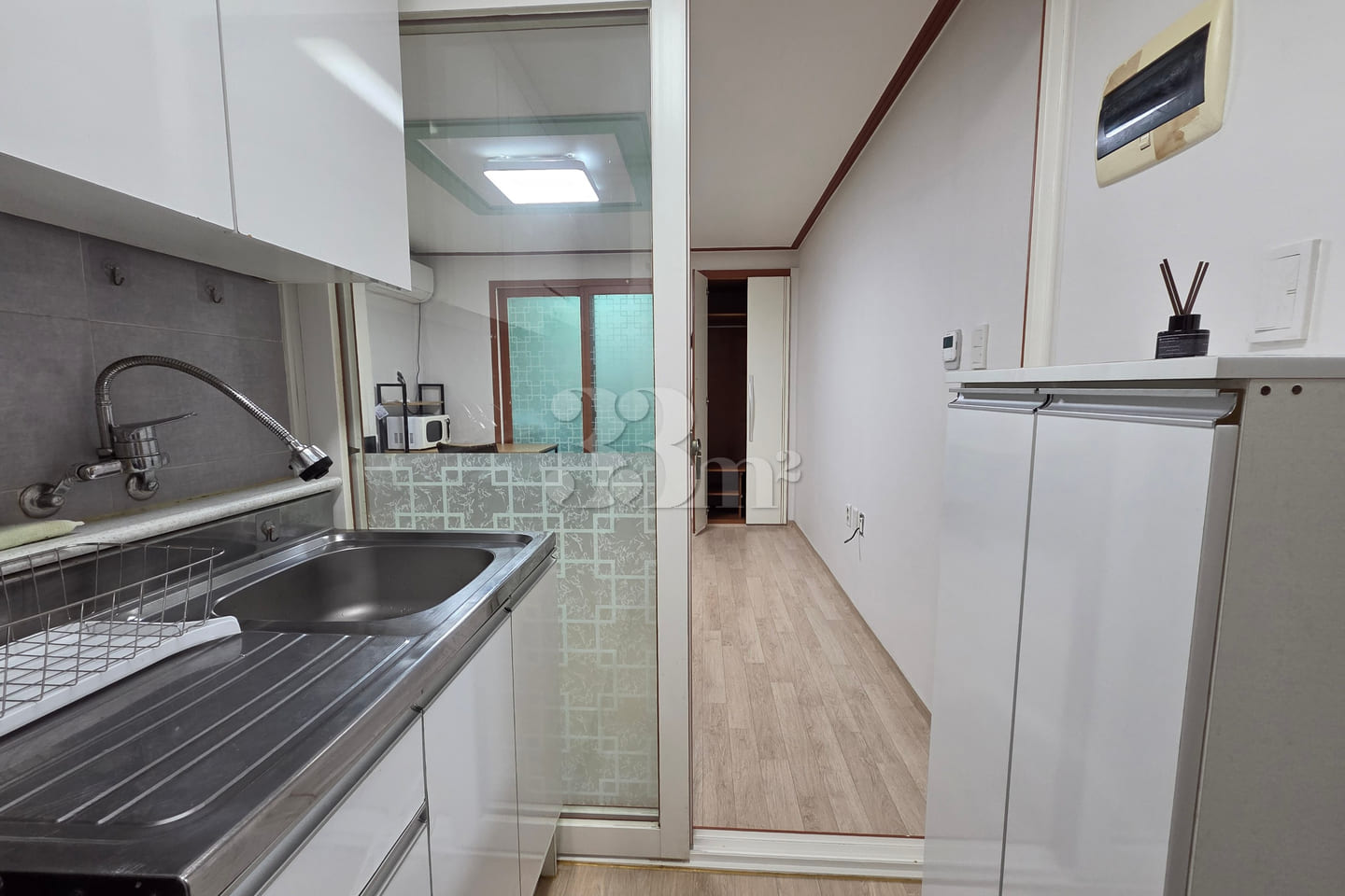Affordable studio apartment near Suwon Statio 6th image