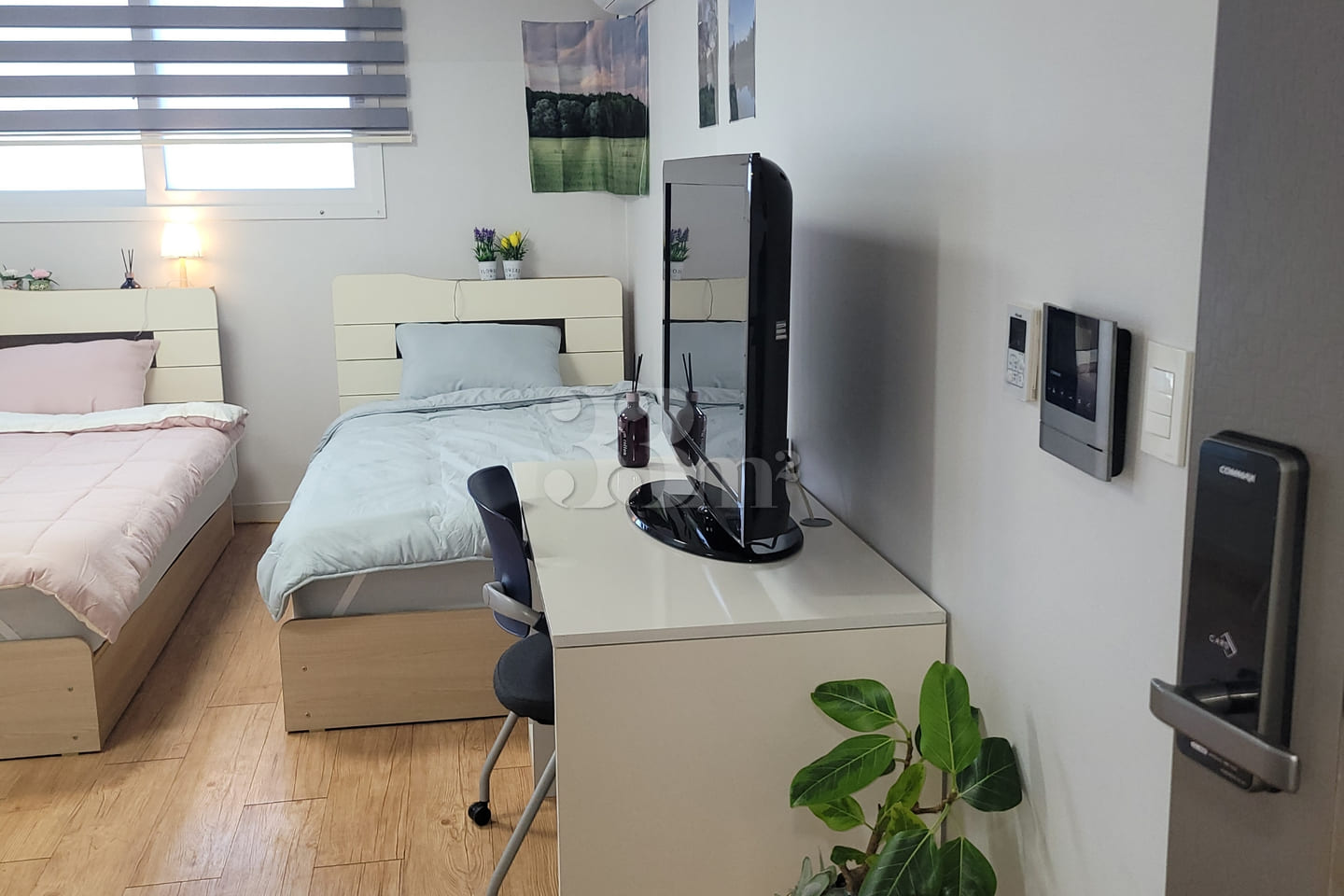 Unseo Station Fully Furnished Twin Room 5th image