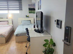 Unseo Station Fully Furnished Twin Room 5th image