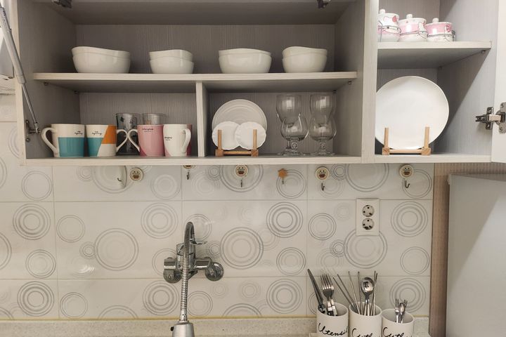 Lovely Two-Room Apartment in Daemyeong, Apsan 5th image