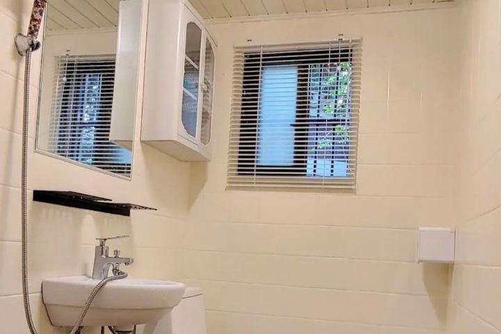 Two-bedroom apartment, 5-minute walk from Ewh 3th image