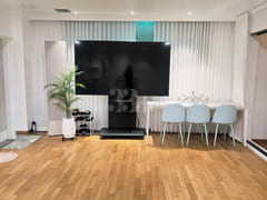 Spacious, pristine room (no noise from floors 13th image