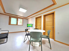 Spacious 2-room unit – thoroughly cleaned / 4 2th image