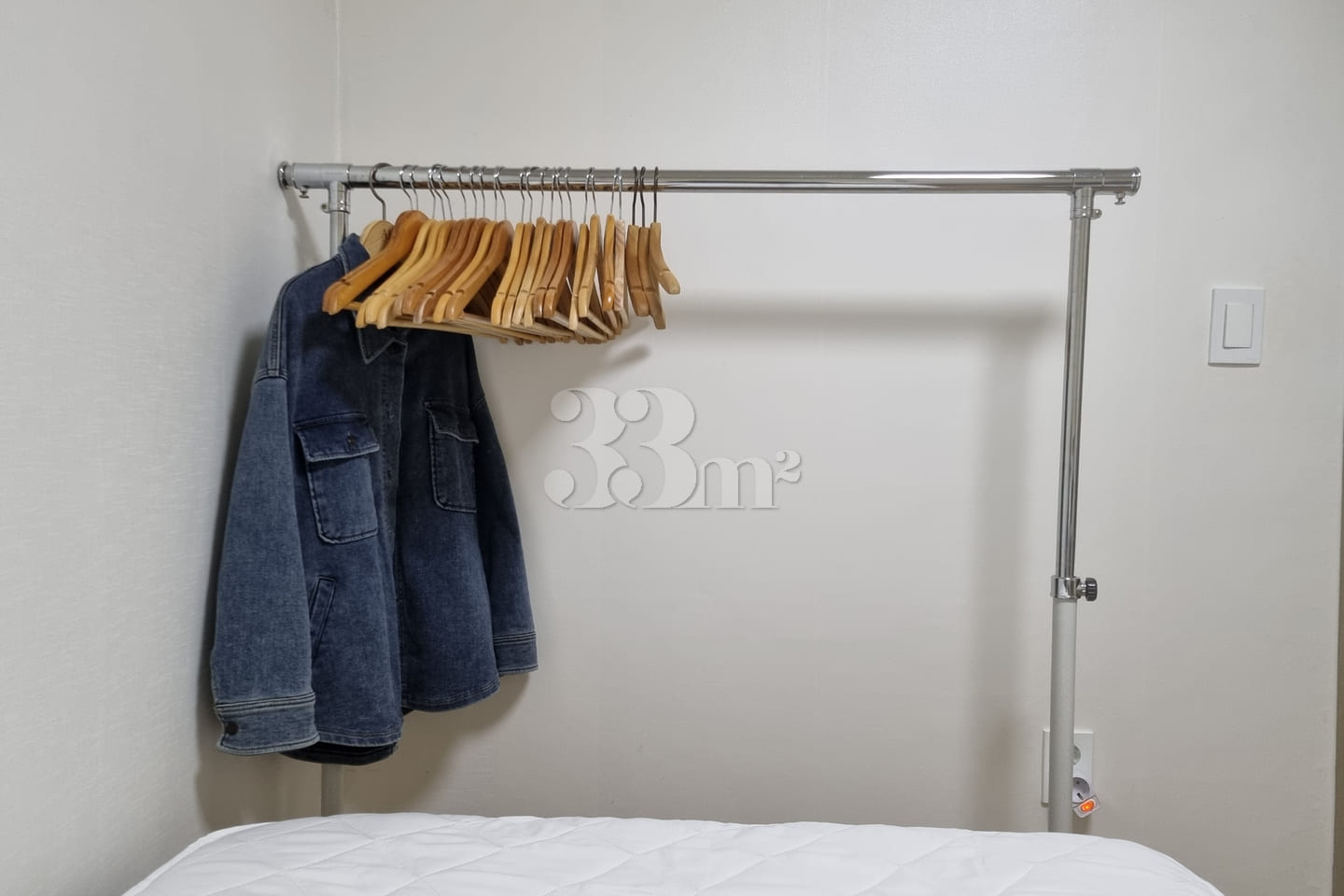 1 minute from the Han River; fully furnished; 9th image