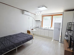 Studio with convenient parking 🏠 Unit 203 0th image