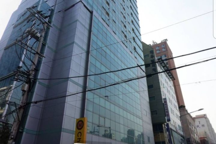 Gangnam Station Premium One-Bedroom 6th image