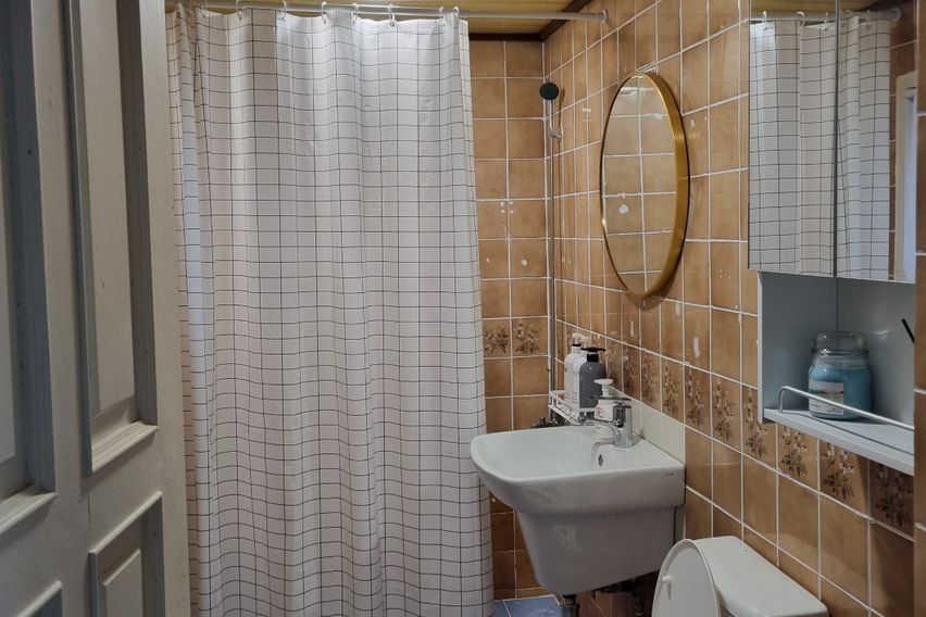 금돼지식당뒤 3룸301