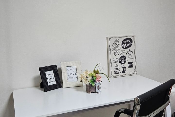 Modern Studio Apartment in Suwon Jangan-gu A 4th image