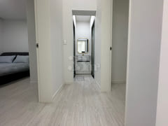 Brand-new two-room unit, parking available. 7th image