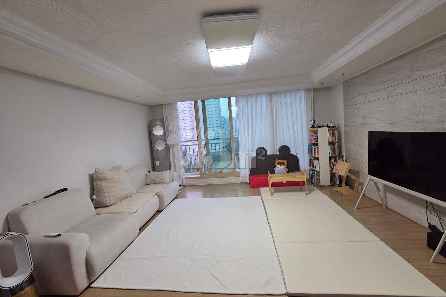 Fully furnished unit with a view of central S 1th image