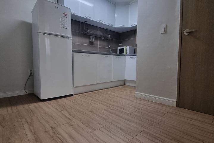 Practical mini two-room unit 1th image
