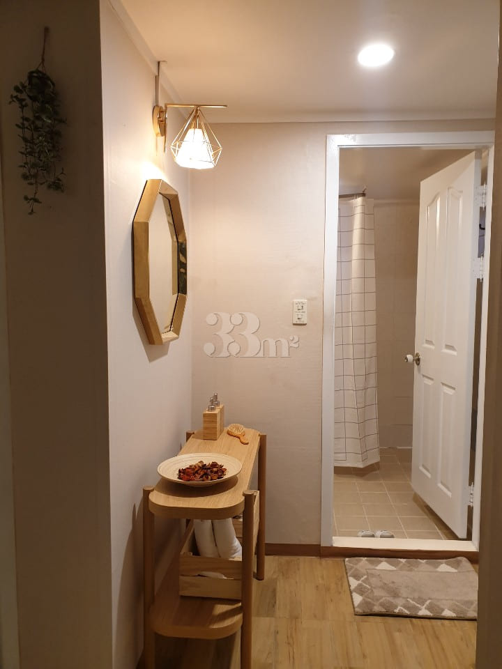 Cozy and comfortable room. 12th image