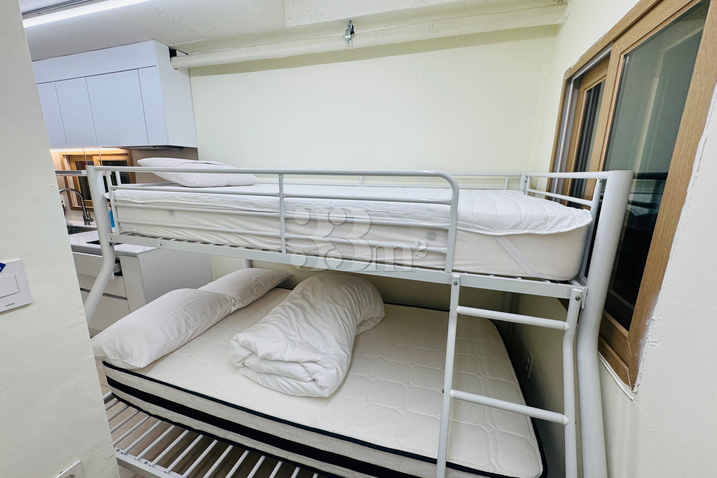 Living in a 23-Pyeong Apartment During Peak C 17th image