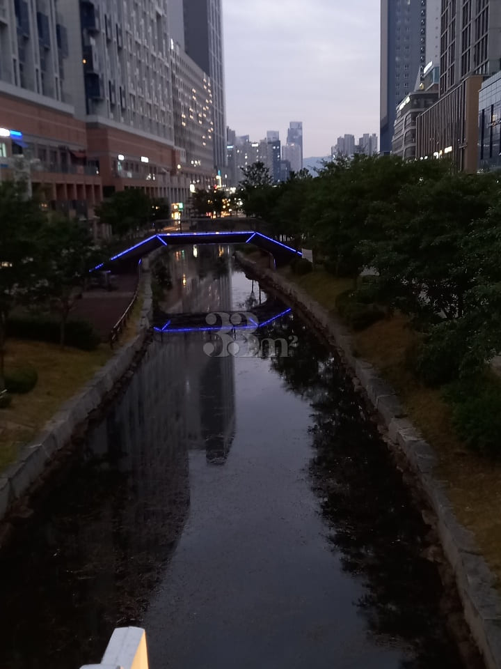 The Seasons of Cheongna Lake 17th image