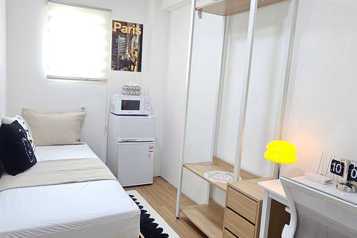 Deluxe Room, 100m from Sinnonhyeon Station 1th image