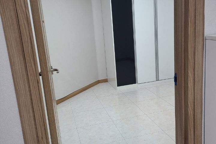 Room 502 2th image