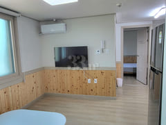 Newly Built Downtown Two-Room Unit A 2th image