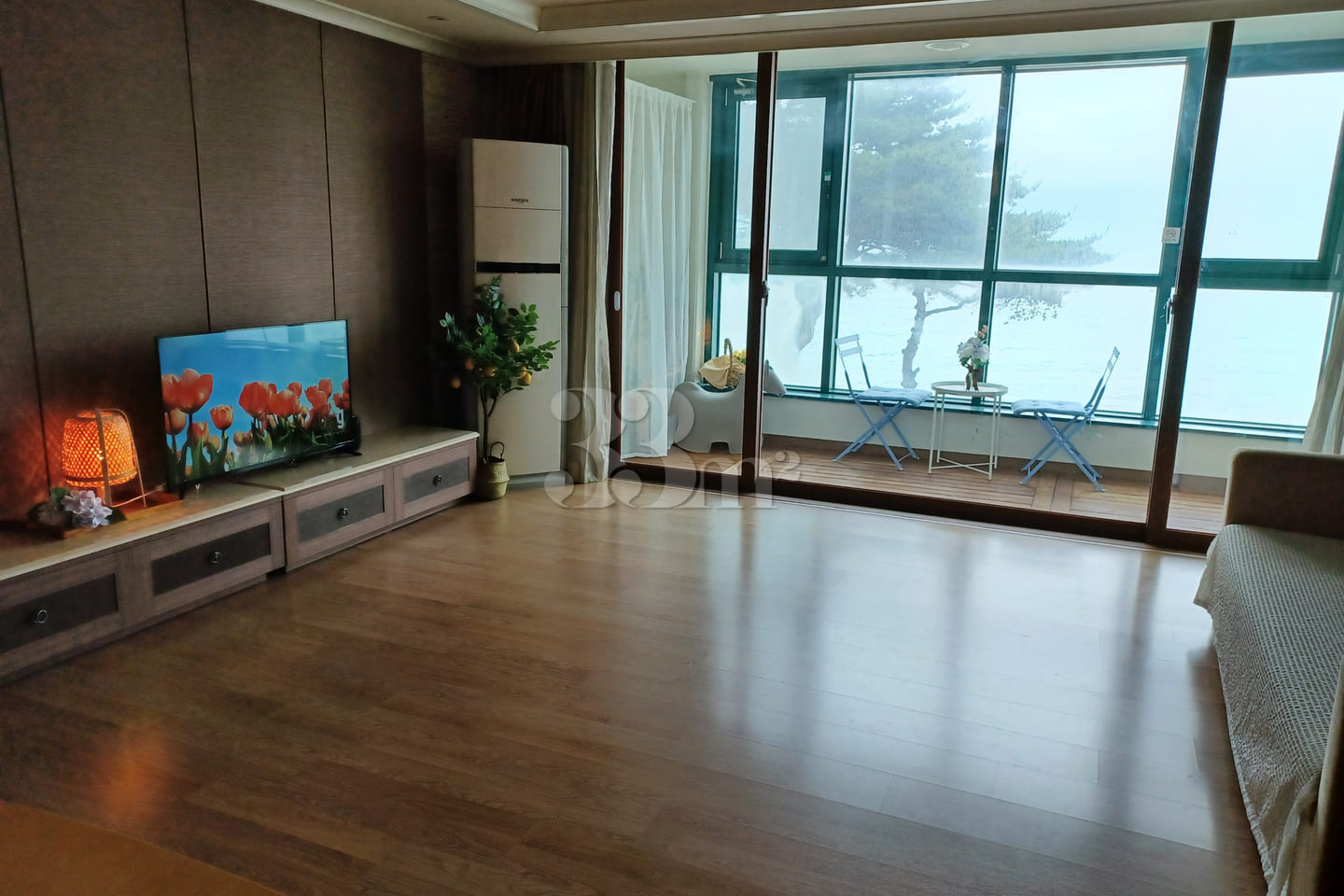 3-Room Ocean View – 10m from the Sea 5th image