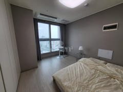 Fully furnished officetel with ocean view nea 1th image