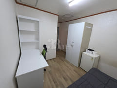 Room 407 5th image