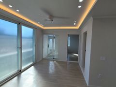 Hotel-style residence 3th image