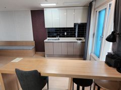 21-pyeong room, 1-minute walk to the beach, p 3th image