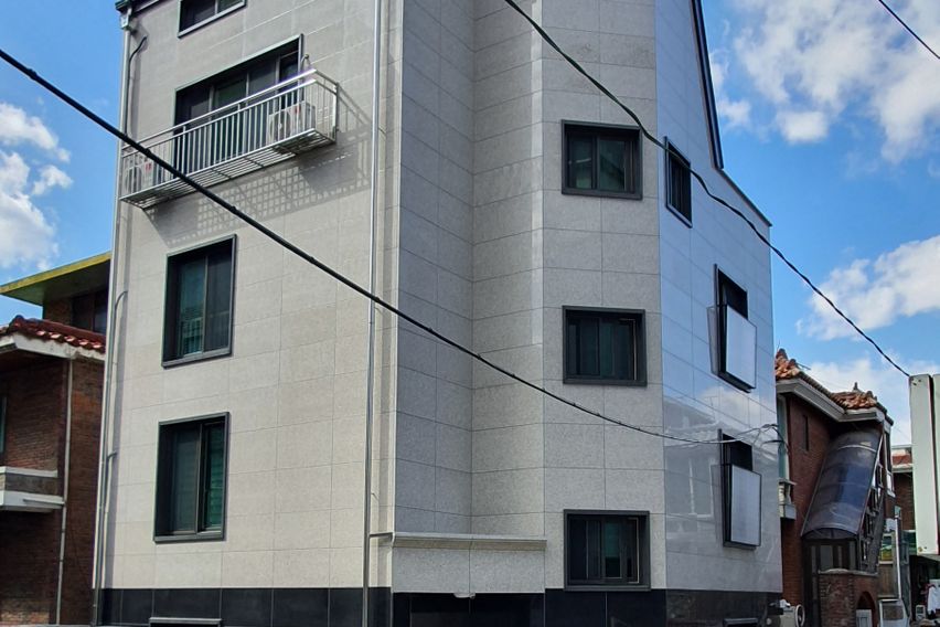 깨끗  조용한 101호