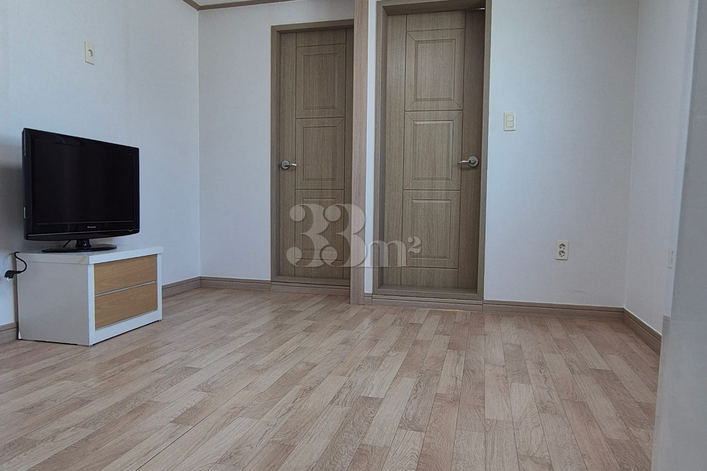 Room 203 1th image