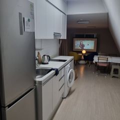 홍대 연남동 넓은 복층 방 이미지
