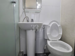 Room 502 5th image