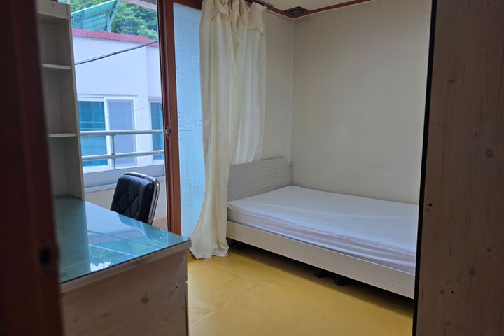 투룸 거실 포함 2번째 이미지