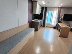 21-pyeong room, 1-minute walk to the beach, p 9th image