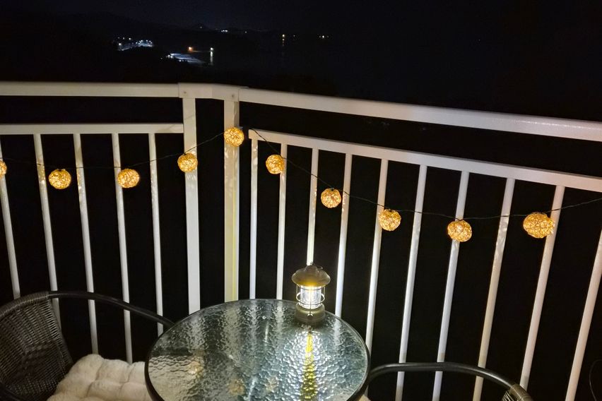 Ocean view, cooking and laundry available. 14th image