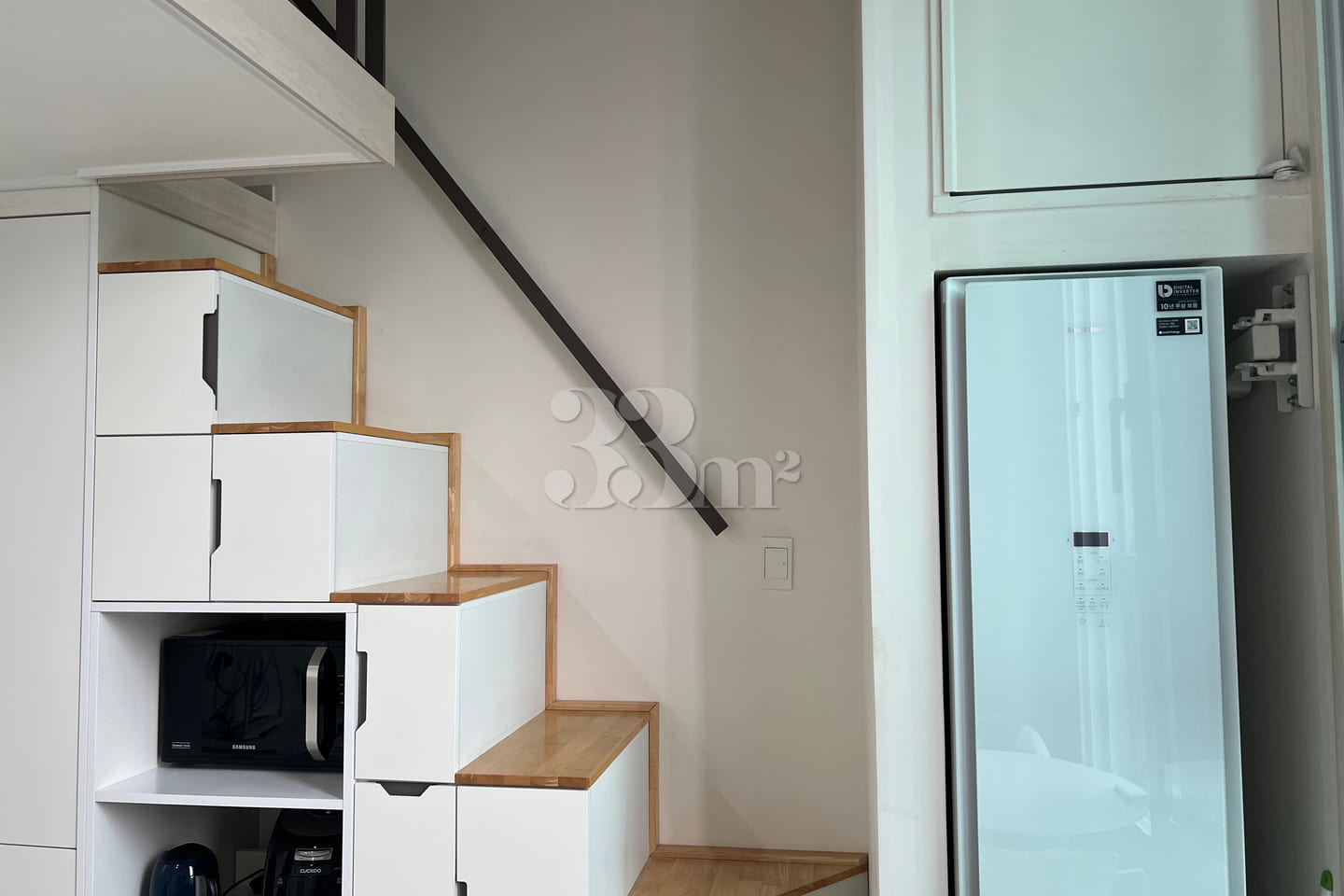 Spacious duplex, clean, good view 2th image
