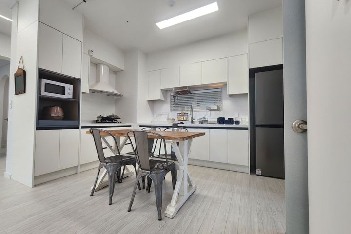 Brand-new, spacious two-room unit; parking av 4th image