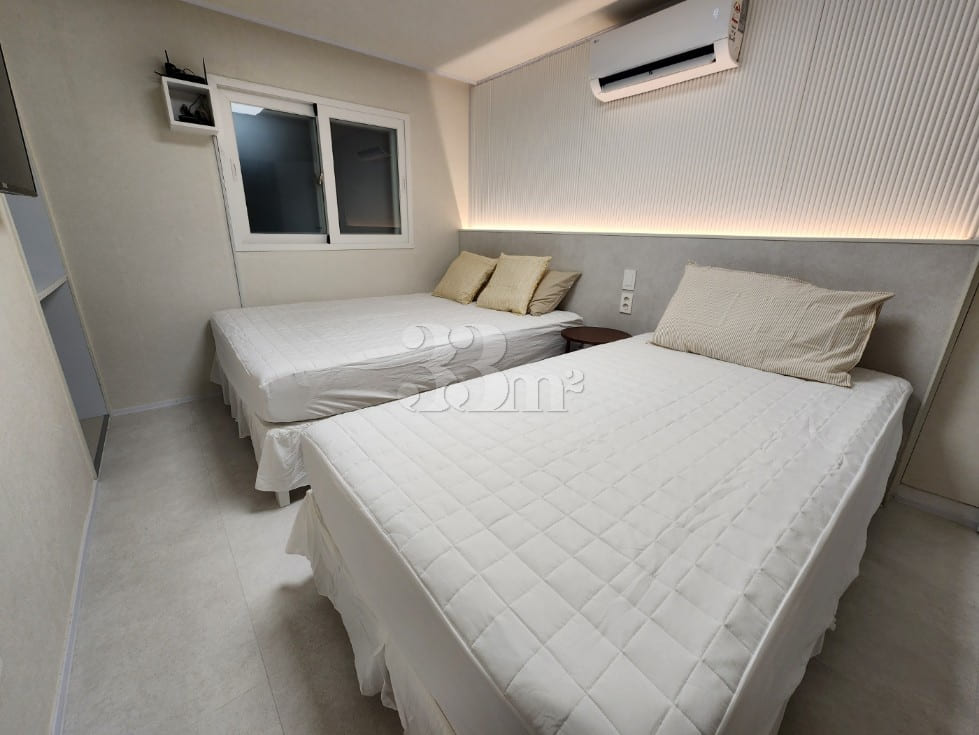 Heart of Hongdae, accommodates 3 people 11th image