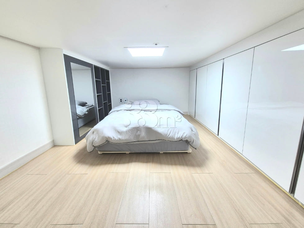 Newly built officetel in front of Eonju Stati 7th image