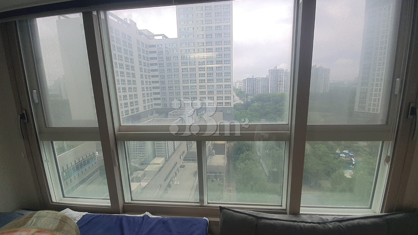 Fully furnished studio near the station! 4th image