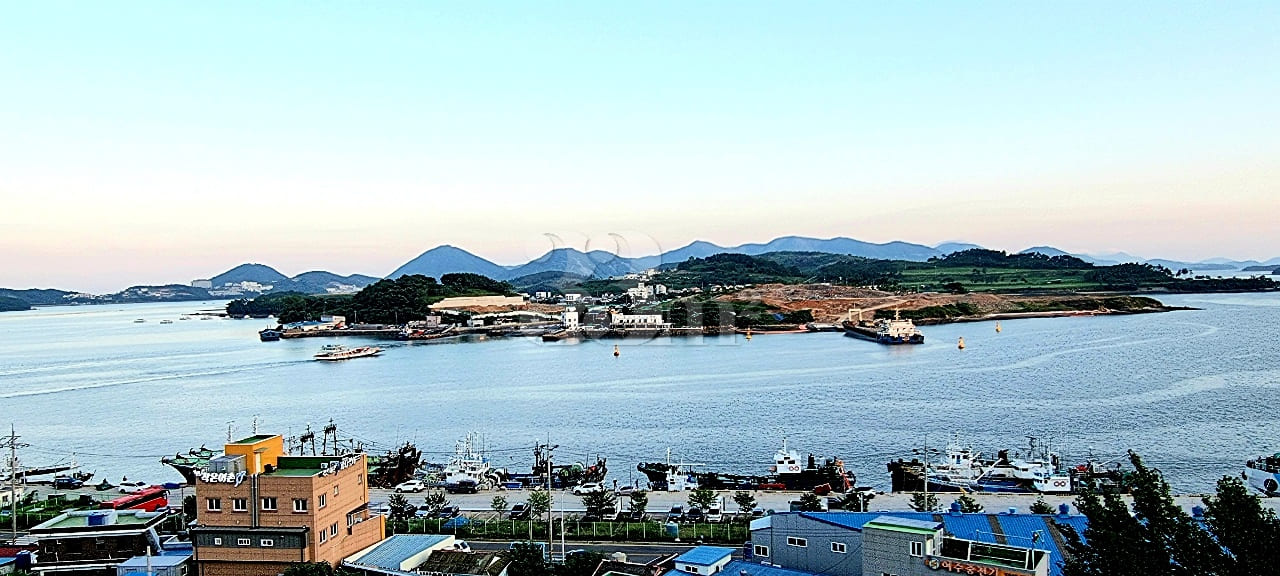 Yeosu Night Sea I Fully Furnished 14th image